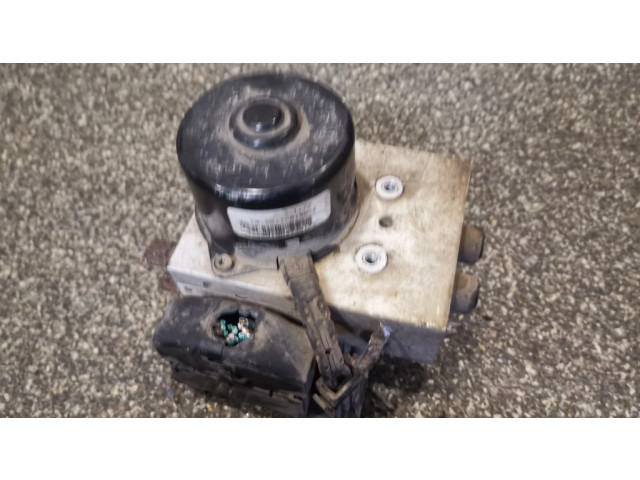 Jednotka ABS 04686704AA   Chrysler Voyager 2002