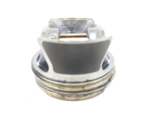  Поршень с шатуном  11258637807, 1212CD  BMW 7 G11 G12 для бензинового двигателя 