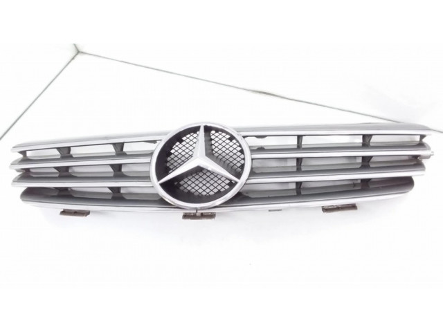 Верхняя решётка Mercedes-Benz CLK A209 C209 2002-2009 года A2098800383, A2098800183      