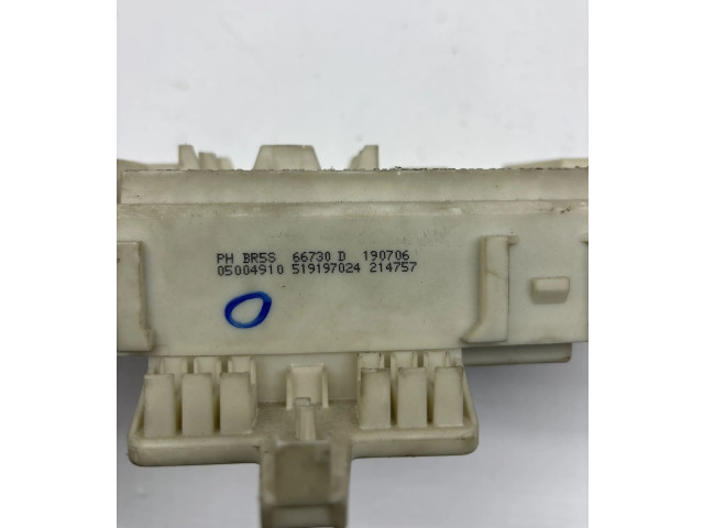   Pojistková skříňka 05004910, 519197024   Mazda 3  2006