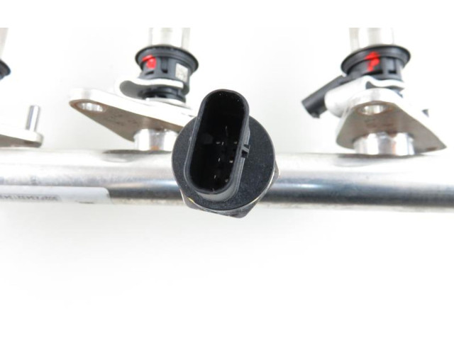 Vstřikovací lišta 0261545116, A2700701400   Infiniti Q30  pro benzínový motor 2.0 M 270 DE20 (270.920) 