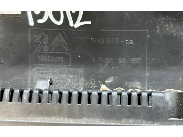 Дисплей    9807307080, 503550290734   Peugeot Expert