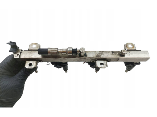 Vstřikovací lišta 7506158, 3034A01979   BMW 3 E46     