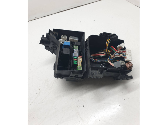   Pojistková skříňka 24383JD00A, 319136024   Nissan Qashqai 2011