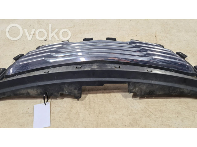 Верхняя решётка Chrysler Voyager 2008-2016 года CR0703901      