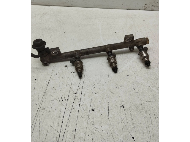 Форсунка 1955002040    Mazda 323 F   