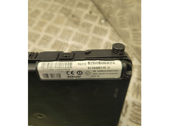 Другие блоки управления / модули 8200606824, 06272   Renault Megane II   