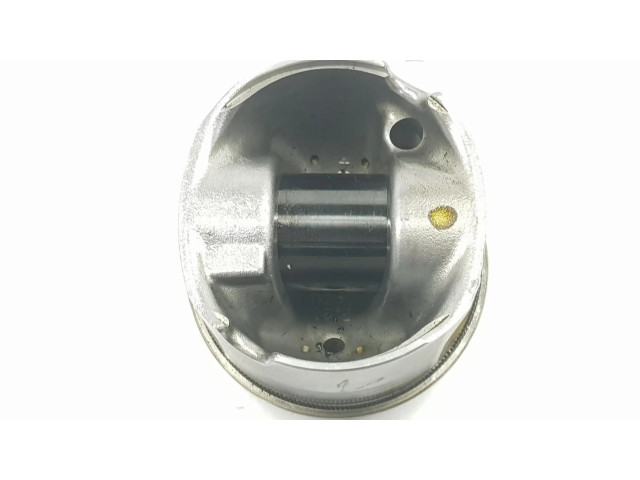 Píst 11257812585   BMW 5 F10 F11   3.0 N57D30A 