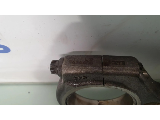 Píst 7624408, 11247624408   BMW 4 F32 F33  pro benzínový motor 2.8 N26 