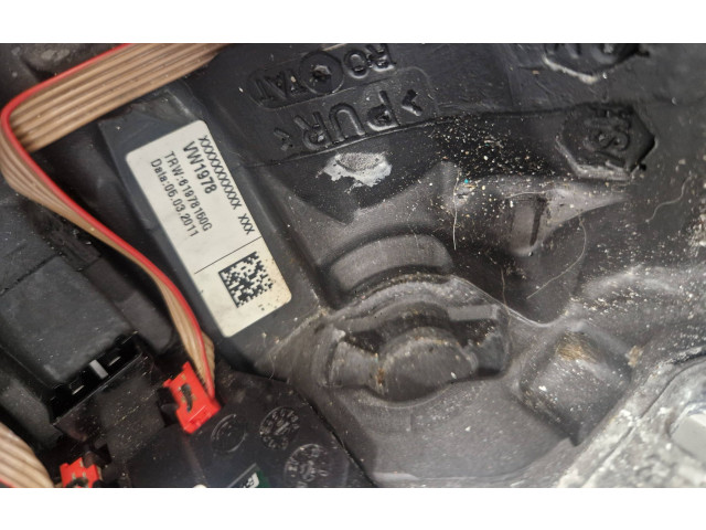 Руль Volkswagen Tiguan  2007 - 2016 года 61978150G      