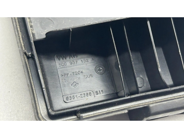 Крышка блока предохранителей 5Q0937132A   Audi A3 S3 8V    