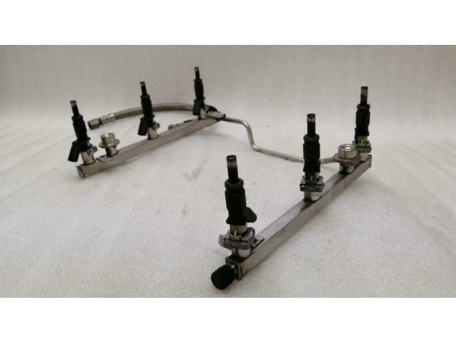 Vstřikovací lišta A2720701495, A2720701795   Mercedes-Benz SL R230  pro benzínový motor 3.5  