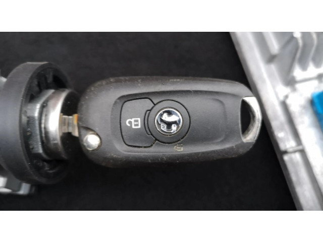 Комплект блоков управления 13510523, 39060523   Opel Astra K