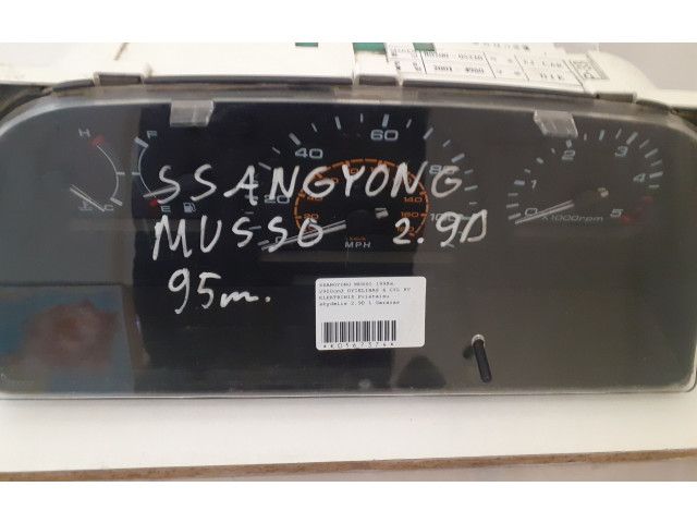 Přístrojová deska  SsangYong Musso 1998   