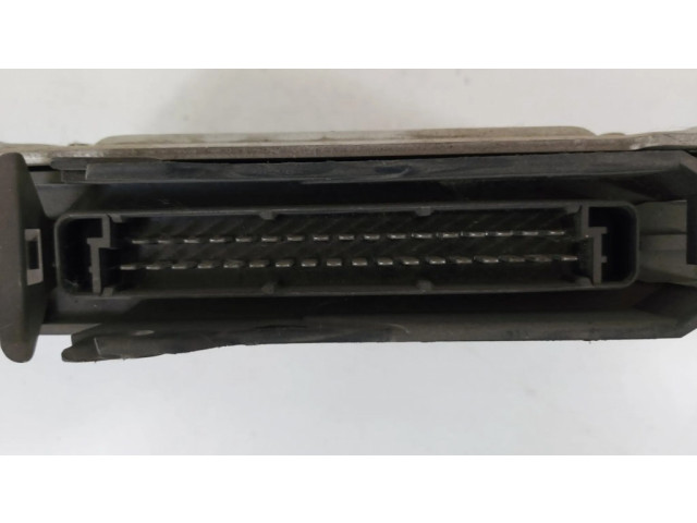 Řídící jednotka 0261200104, 90280357   Opel Omega B1 1995