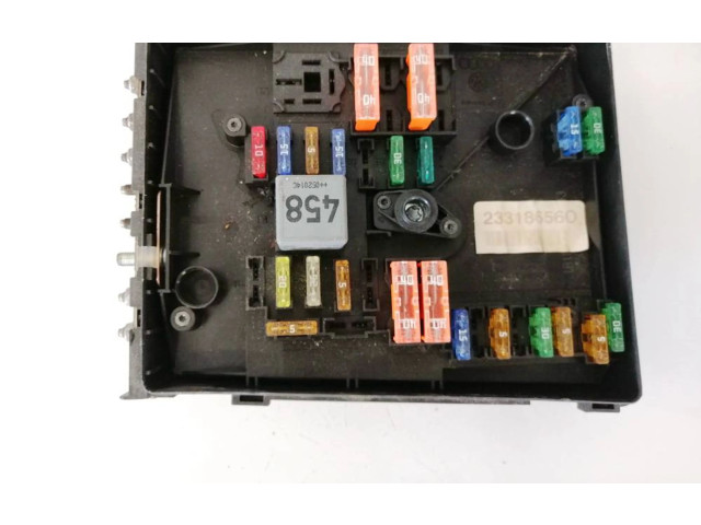 Блок предохранителей  1k0937125, 233185560   Volkswagen Golf Plus    