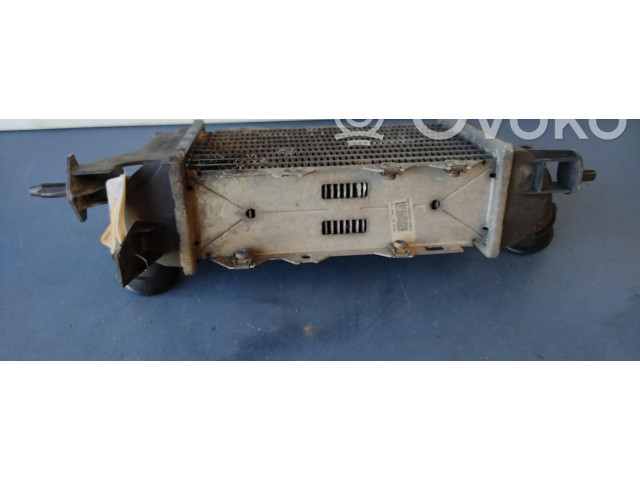 Интеркулер  52475657   Opel Vectra B 
