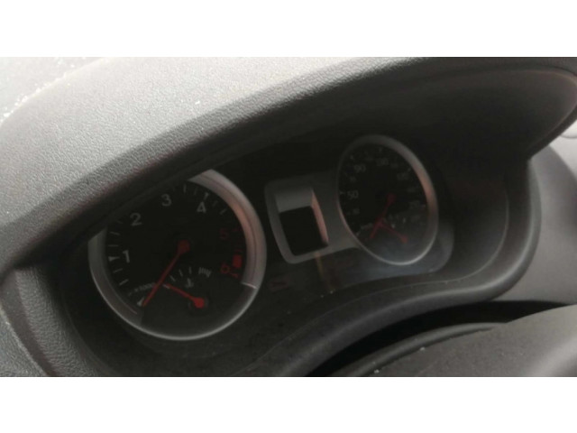 Přístrojová deska  Renault Clio III 2008 8201060289  