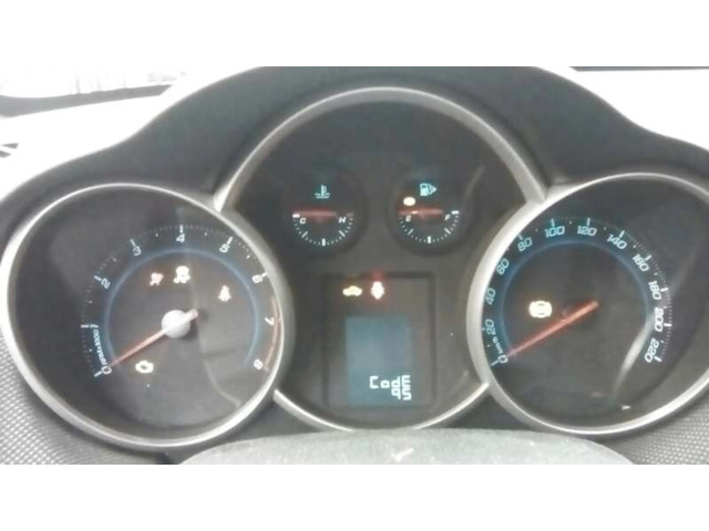 Přístrojová deska  Chevrolet Cruze 2013 95472850  