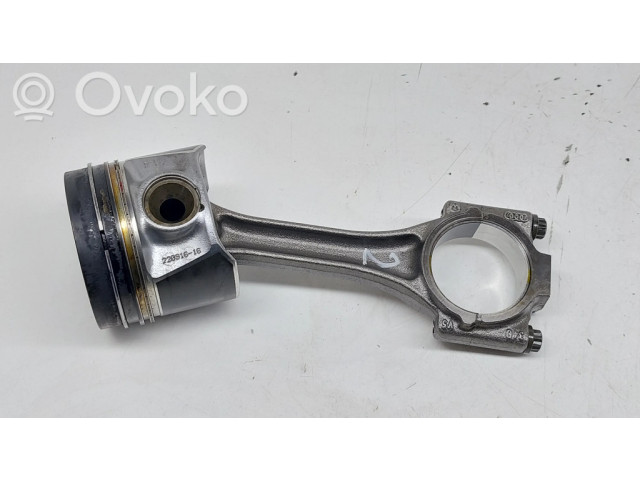 Píst 79L121   Audi Q2 -  pro naftový motor 1.6 DDYA 