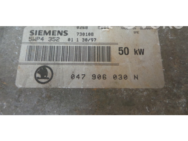Блок управления двигателя 047   Skoda Felicia I