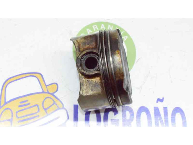 Píst 11251703456   BMW 5 E39   2.5  