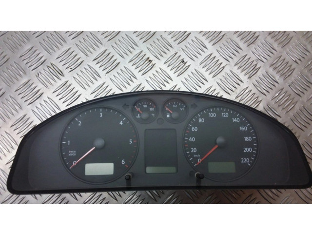 Přístrojová deska  Volkswagen Transporter - Caravelle T5 2007 7H0920851S  