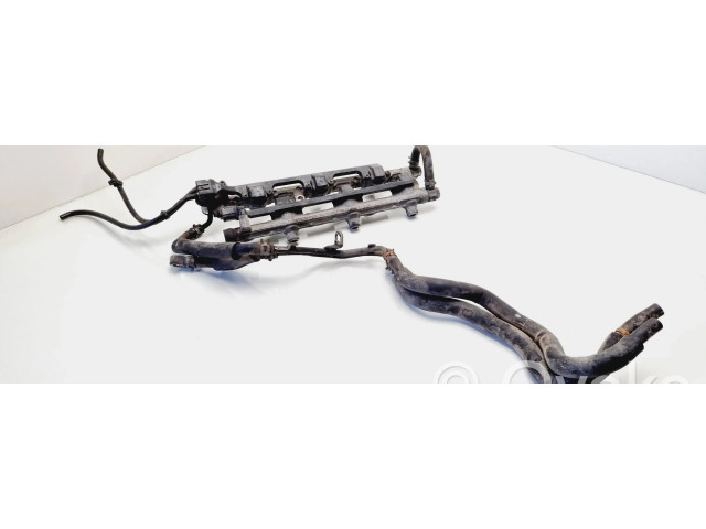 Vstřikovací lišta 1970200020   Mazda Xedos 9  pro benzínový motor 2.5  