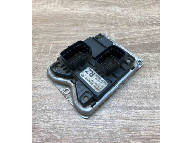 Řídící jednotka 90532610, 0261204475   Opel Corsa B 1993
