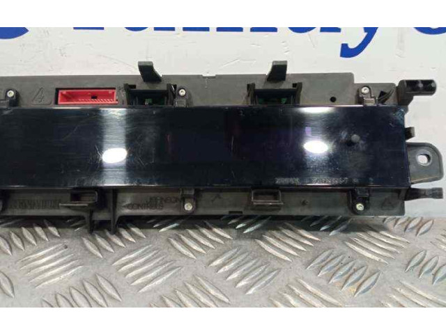 Přístrojová deska  Renault Scenic RX 2004 8200704464A, P8200704464A  