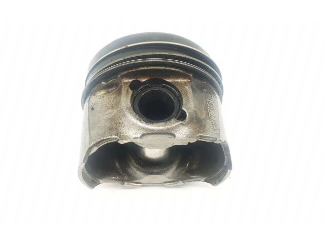 Píst 55595626, 55595626   Opel Zafira C     