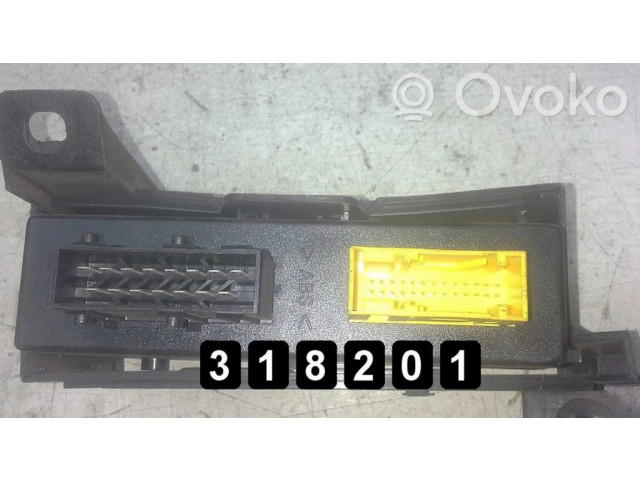 Блок управления двигателя 9633184780   Citroen Xsara