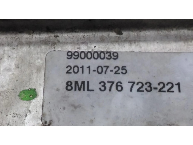 Интеркулер  8ML376723221, 99000039   Renault Laguna II 2.2