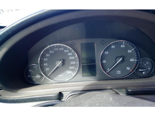Přístrojová deska  Mercedes-Benz C W203 2005   