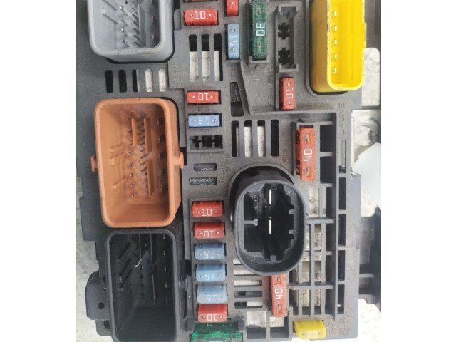 Pojistková skříňka Řídící jednotka BSM 9807028780   Peugeot 308 2009
