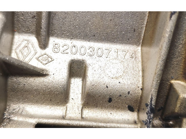 Масляный насос  K9K636 8200307174  Nissan Juke I F15 