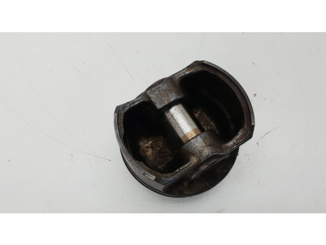 Píst 83955, 83955508   BMW 3 E36  pro benzínový motor 2.5  M50 NV
