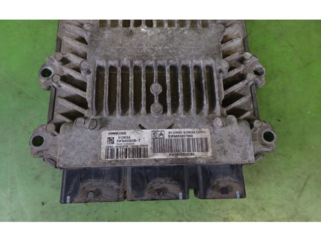 Блок управления двигателем ECU
