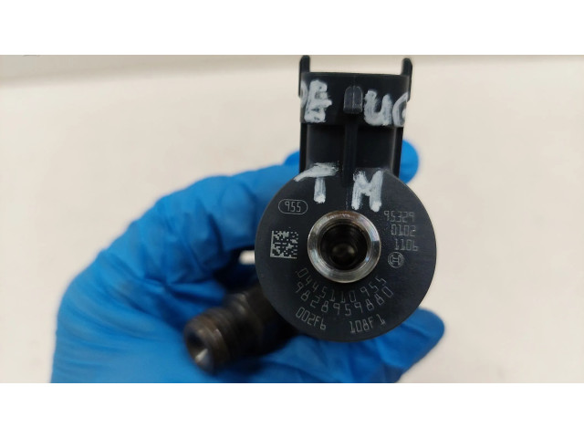 Vstřikovač 0445110955, 9828959880   Peugeot 208  pro naftový motor 1.5  