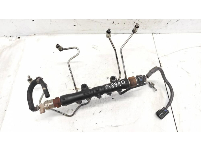 Vstřikovací lišta 4j7d0390   Toyota Corolla E120 E130  pro naftový motor 2.0  
