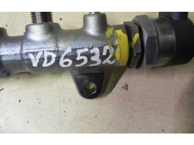 Vstřikovací lišta 8514154, 13538514154   BMW 2 F46     