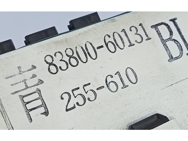 Přístrojová deska  Toyota Land Cruiser (J100) 1998 8380060131, 255610  