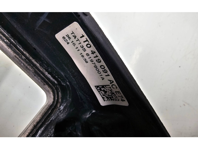 Руль Volkswagen Tiguan  2007 - 2016 года 61978001A, 1T0419091AC      