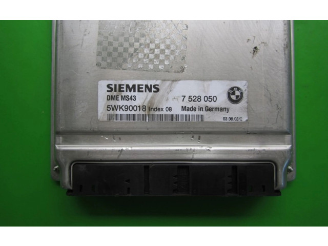 Блок управления двигателем ECU    7528050, 5WK90018   BMW X5 E53