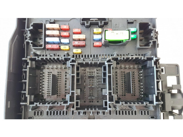 Блок предохранителей JX6T15604RCG, F005V02946   Ford Focus    