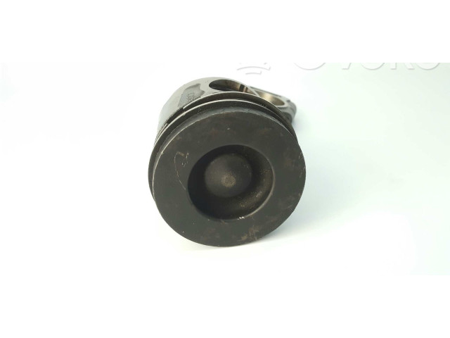Píst 6710300120, 8990   SsangYong Korando    671950 