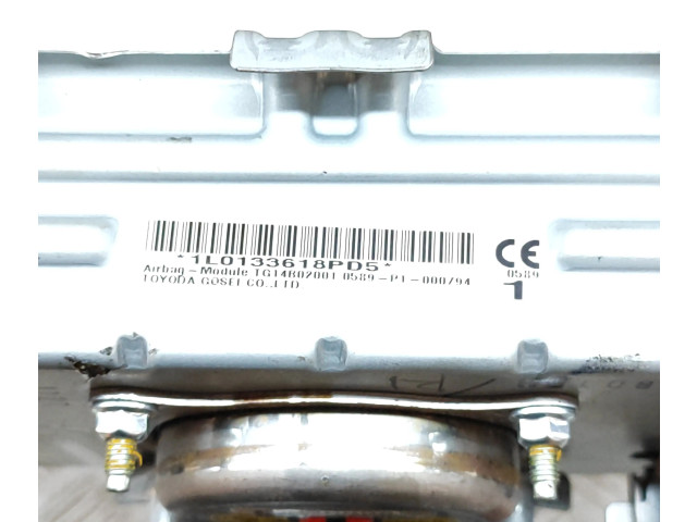 Подушка безопасности пассажира 739600K040   Toyota Hilux (AN120, AN130)