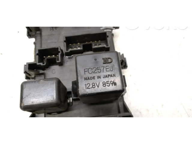 Блок предохранителей FC257EJ   Mitsubishi Colt    