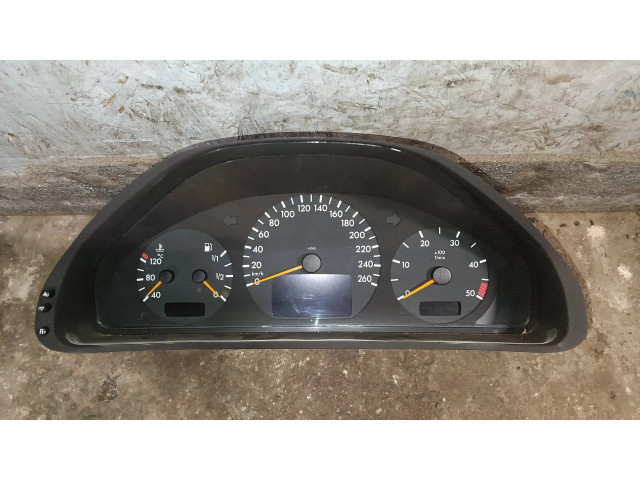 Přístrojová deska  Mercedes-Benz E W210 1999 87001357  