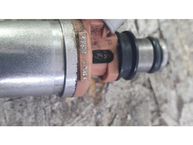 Vstřikovač 2325074080   Toyota Celica T160  pro benzínový motor 0.0  